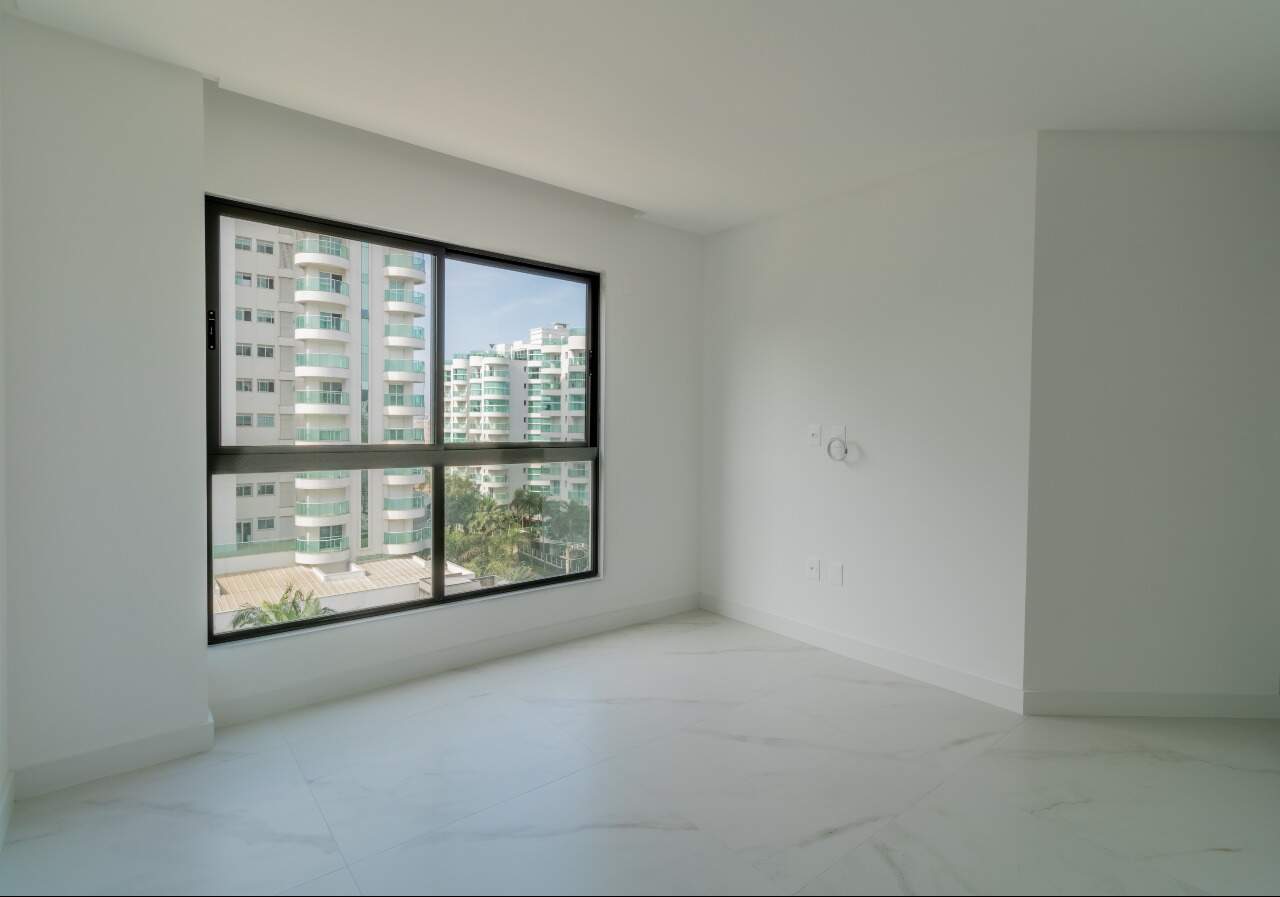 Foto do imóvel Apartamento 3 Suítes à Venda – 152m² na Praia Brava, Itajaí