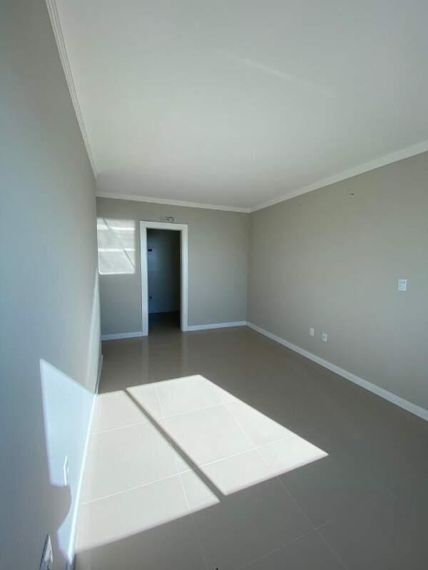 Foto do imóvel Cobertura 4 suítes Solar Tower Meia Praia Itapema