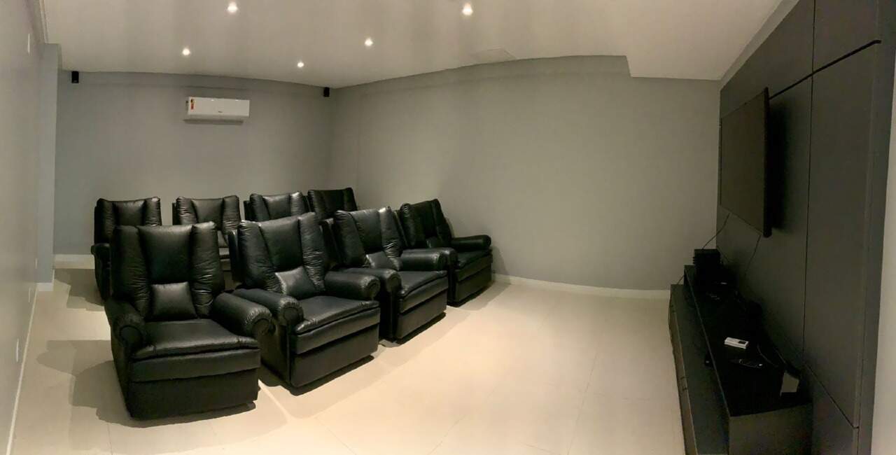 Foto do imóvel Cobertura 4 suítes Solar Tower Meia Praia Itapema