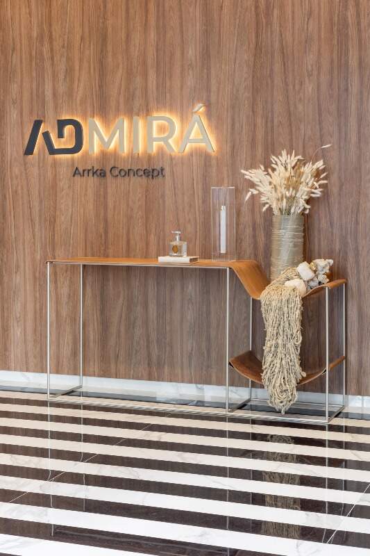 Foto do imóvel Apartamento com 04 suítes á venda no Edifício Admirá no Centro em Balneário Camboriú