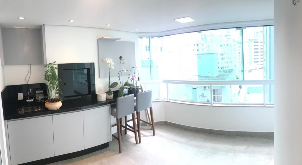 Foto do imóvel Apartamento Mobiliado Quadra Mar de 03 Dormitórios á venda no Edifício Bluemarine em Balneário Camboriú