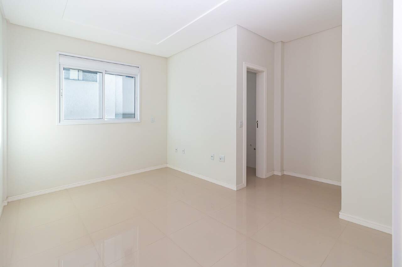 Foto do imóvel Apartamento 3 Suítes no Residencial Valência Meia Praia Itapema