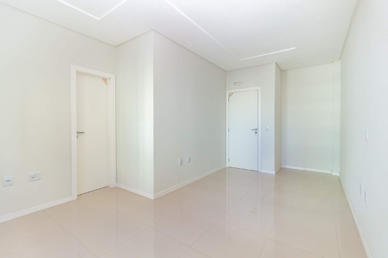 Foto do imóvel Apartamento 3 Suítes no Residencial Valência Meia Praia Itapema