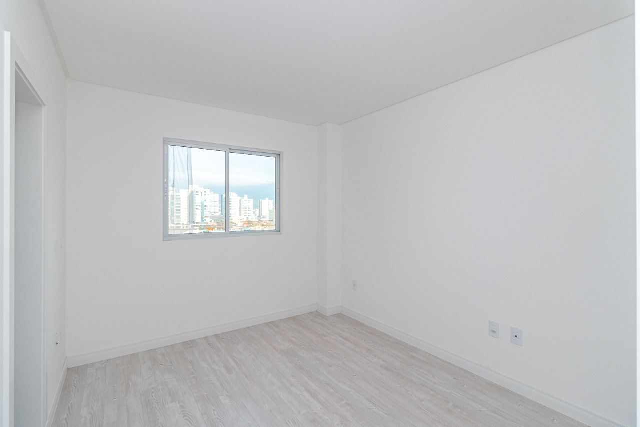 Foto do imóvel Apartamento com 4 Suítes no Edifício Orion Residence em Meia Praia