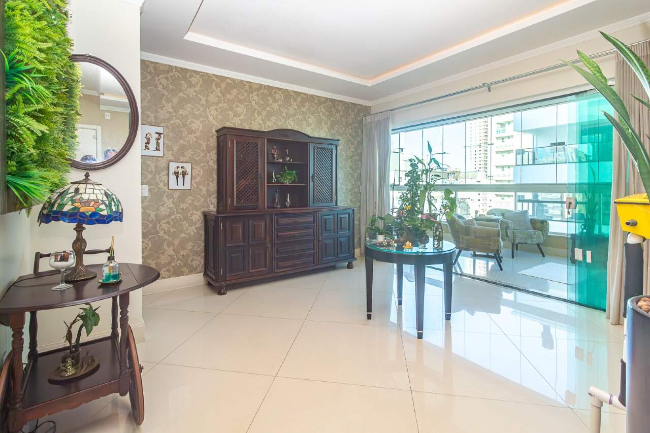 Foto do imóvel Apartamento 4 Suítes no Harmony Palace na Meia Praia Itapema