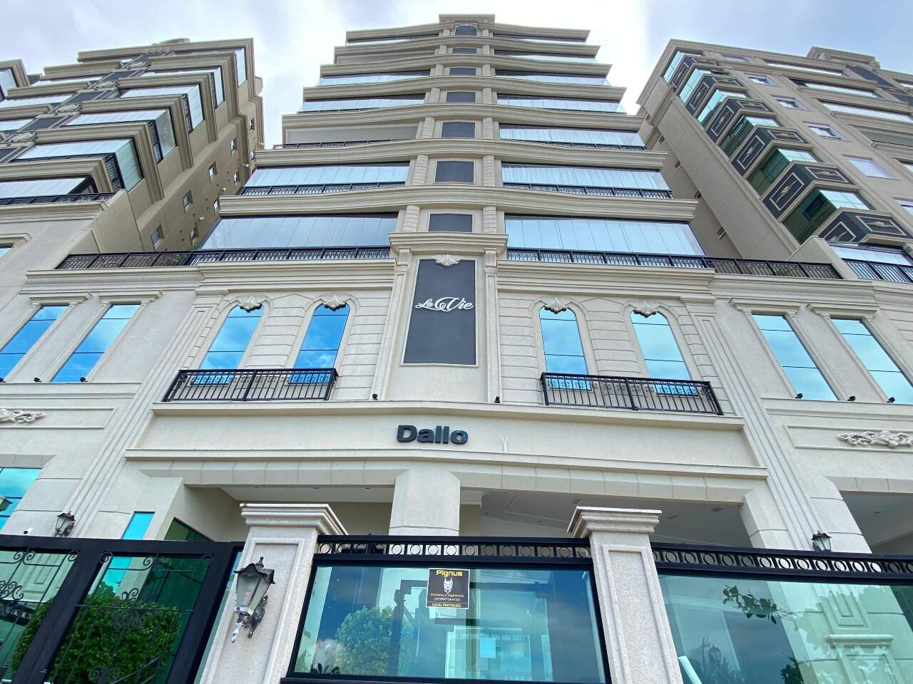 Foto do imóvel Apartamento Frente Mar com 4 Suítes no La Vie Residence | Meia Praia, Itapema