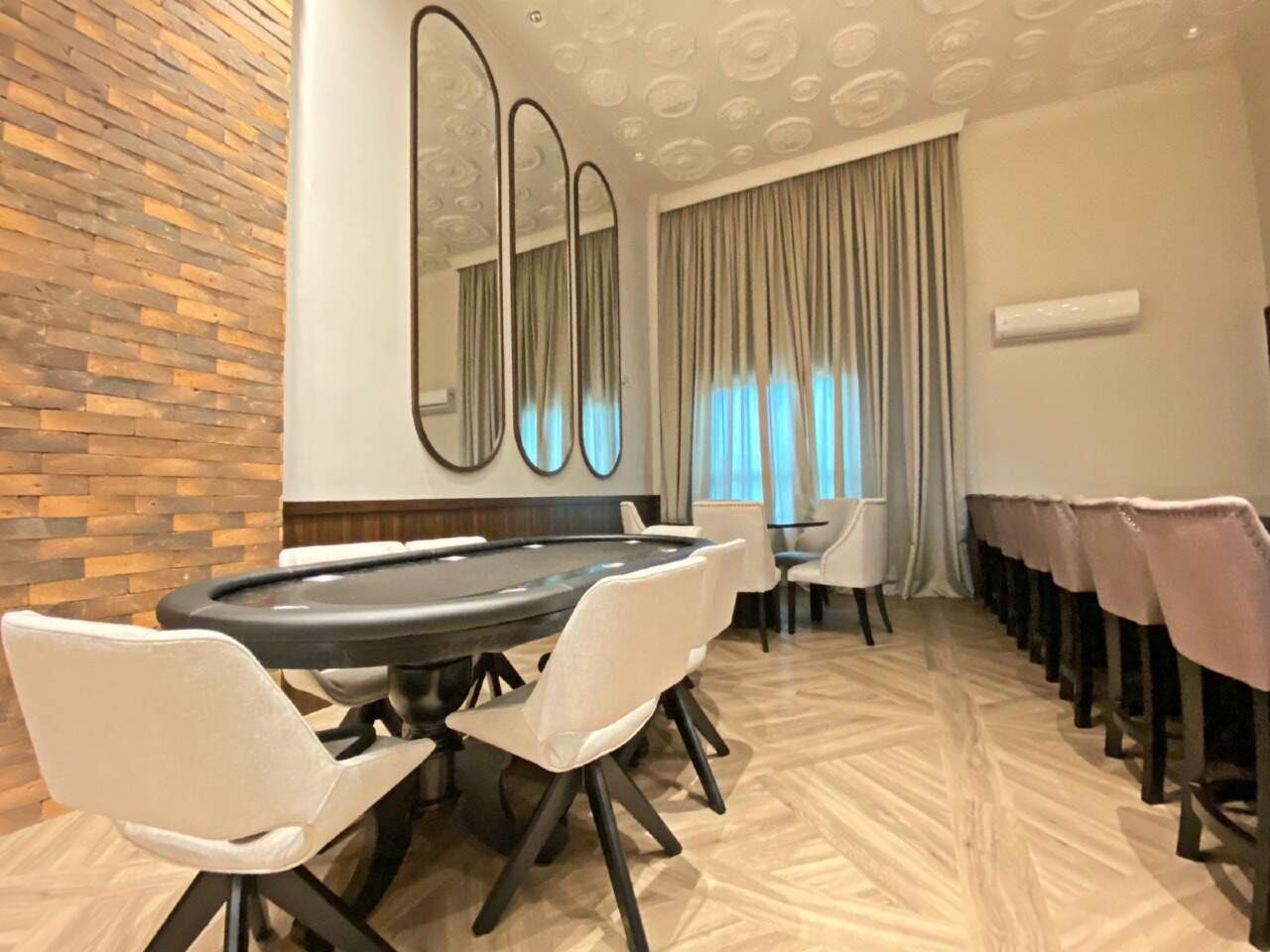 Foto do imóvel Apartamento Frente Mar com 4 Suítes no La Vie Residence | Meia Praia, Itapema