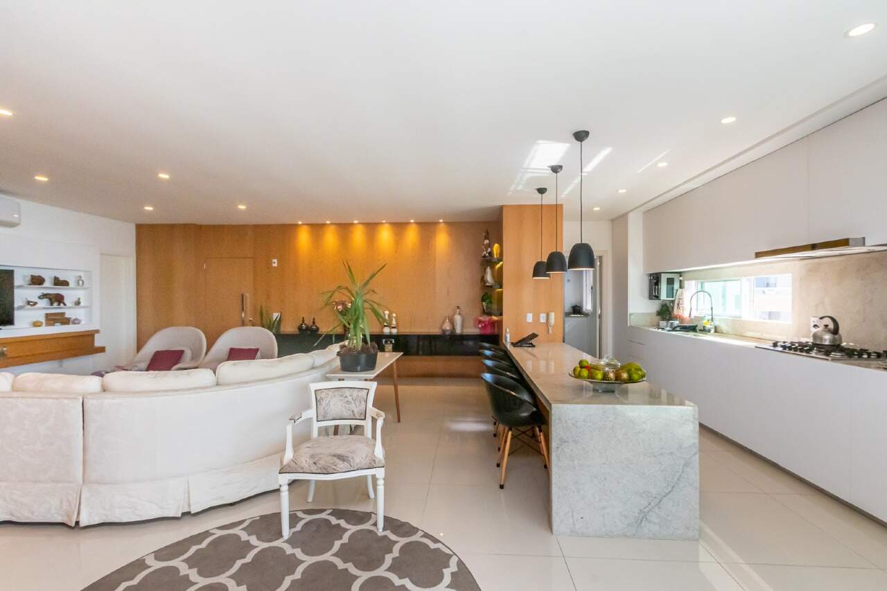 Foto do imóvel Província de Vicenza | Apartamento mobiliado 04 suítes, 193 m² | Imóvel à venda na Meia Praia, Itapema/SC 