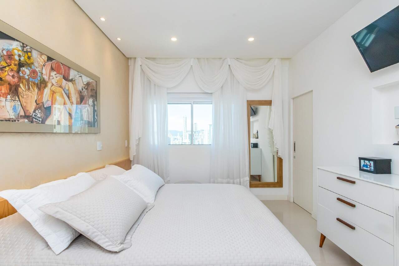 Foto do imóvel Província de Vicenza | Apartamento mobiliado 04 suítes, 193 m² | Imóvel à venda na Meia Praia, Itapema/SC 