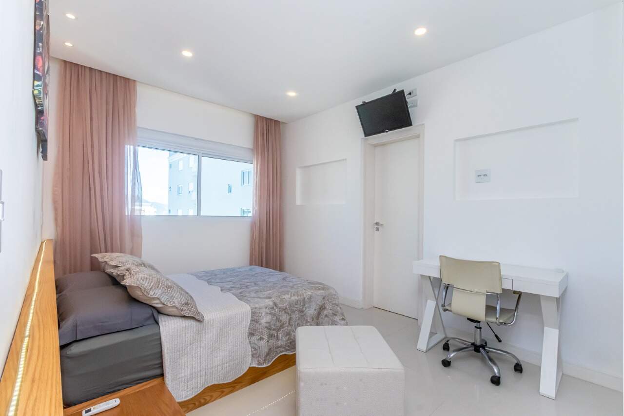 Foto do imóvel Província de Vicenza | Apartamento mobiliado 04 suítes, 193 m² | Imóvel à venda na Meia Praia, Itapema/SC 