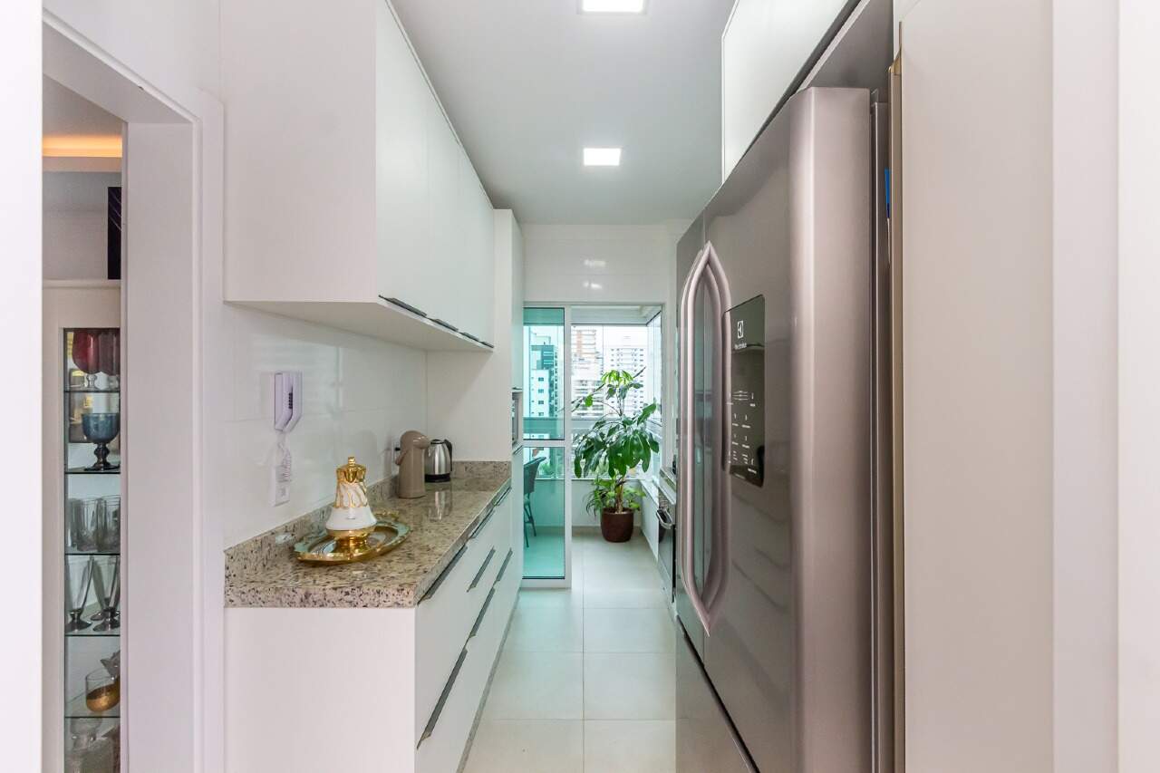 Foto do imóvel Apartamento 160m² no Edifício Aleandro Beber – Meia Praia Itapema