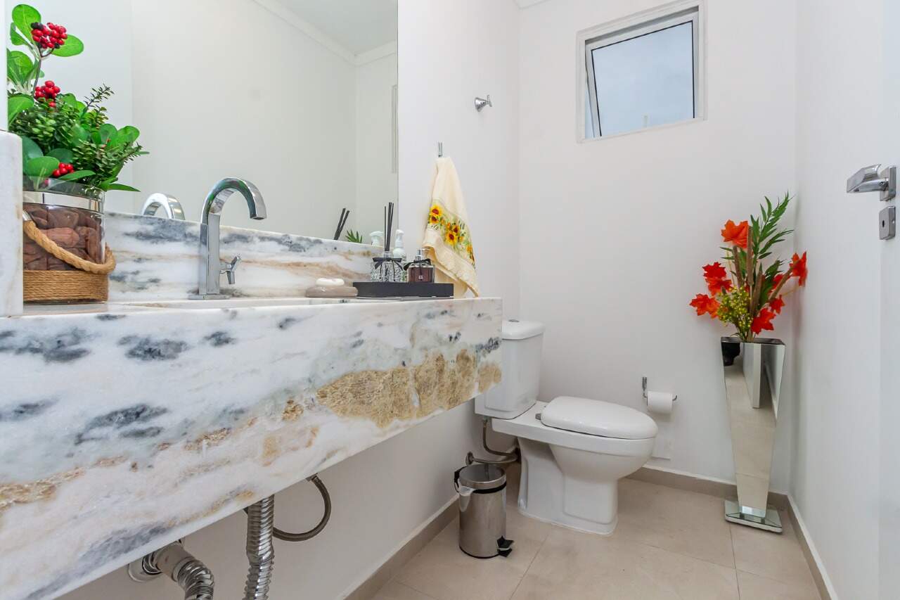 Foto do imóvel Apartamento 160m² no Edifício Aleandro Beber – Meia Praia Itapema