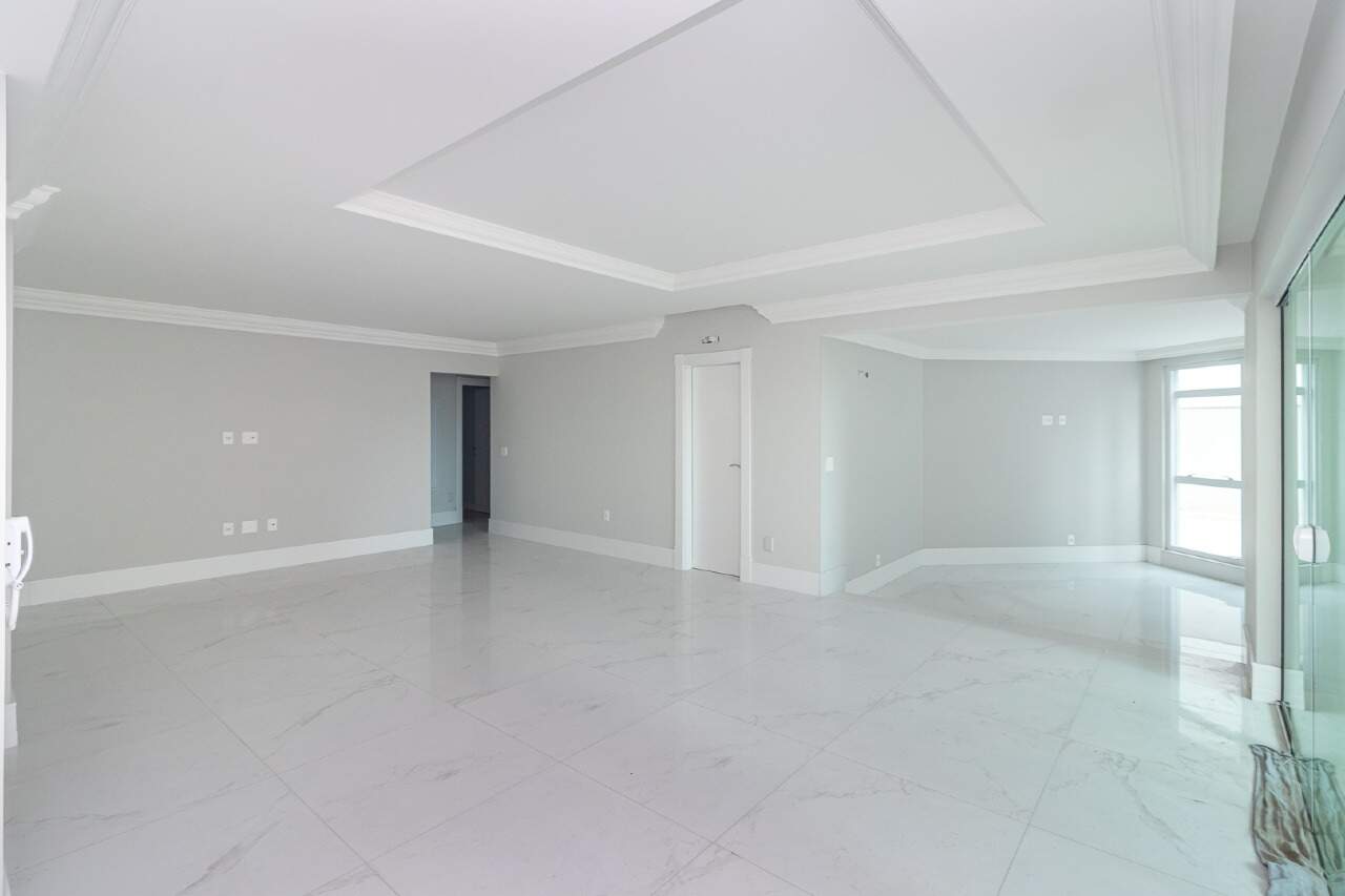 Foto do imóvel Apartamento Piazza De Fiori na Meia Praia em Itapema 