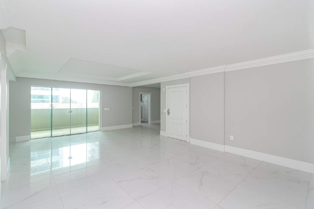 Foto do imóvel Apartamento Piazza De Fiori na Meia Praia em Itapema 