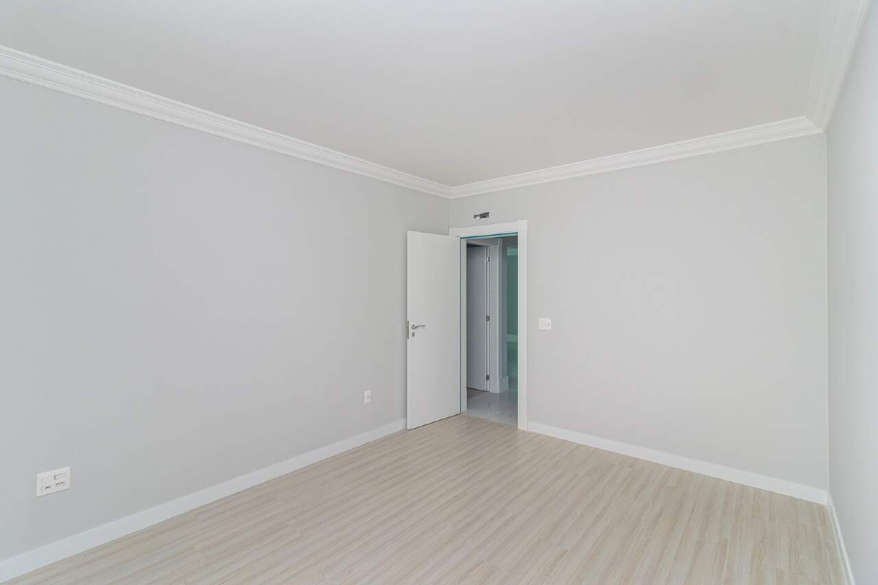 Foto do imóvel Apartamento Piazza De Fiori na Meia Praia em Itapema 