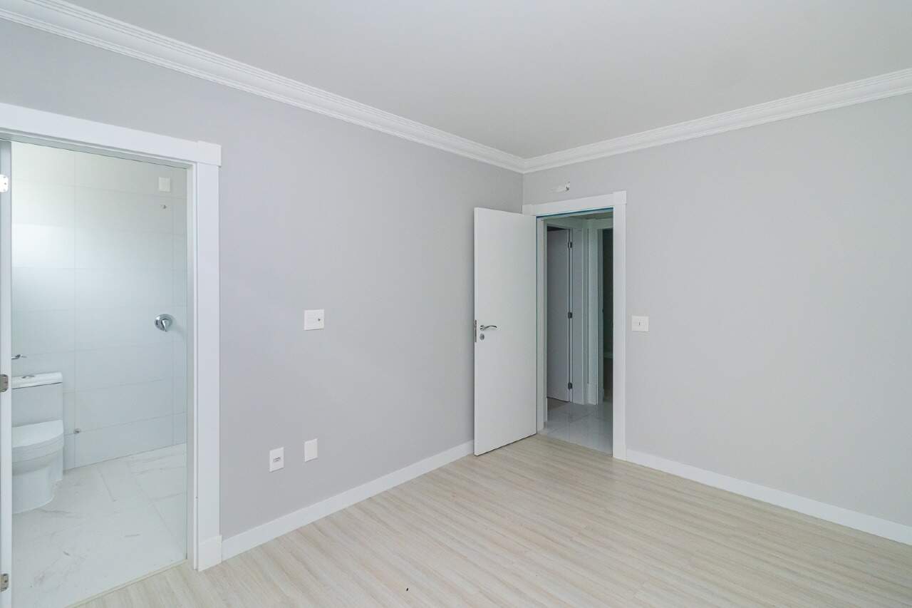 Foto do imóvel Apartamento Piazza De Fiori na Meia Praia em Itapema 