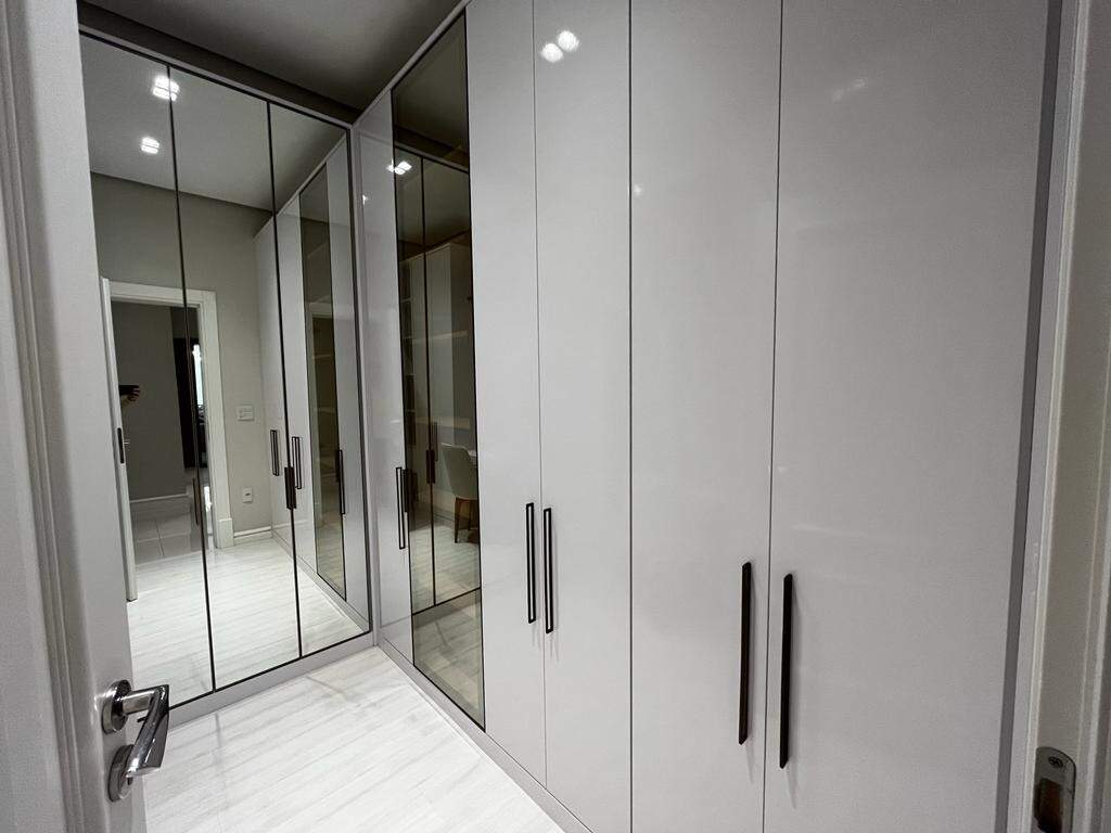 Foto do imóvel Apartamento Mobiliado no Magnifique Imperiale com 190m², 4 Suítes, Varanda e 3 Vagas em Meia Praia – Itapema
