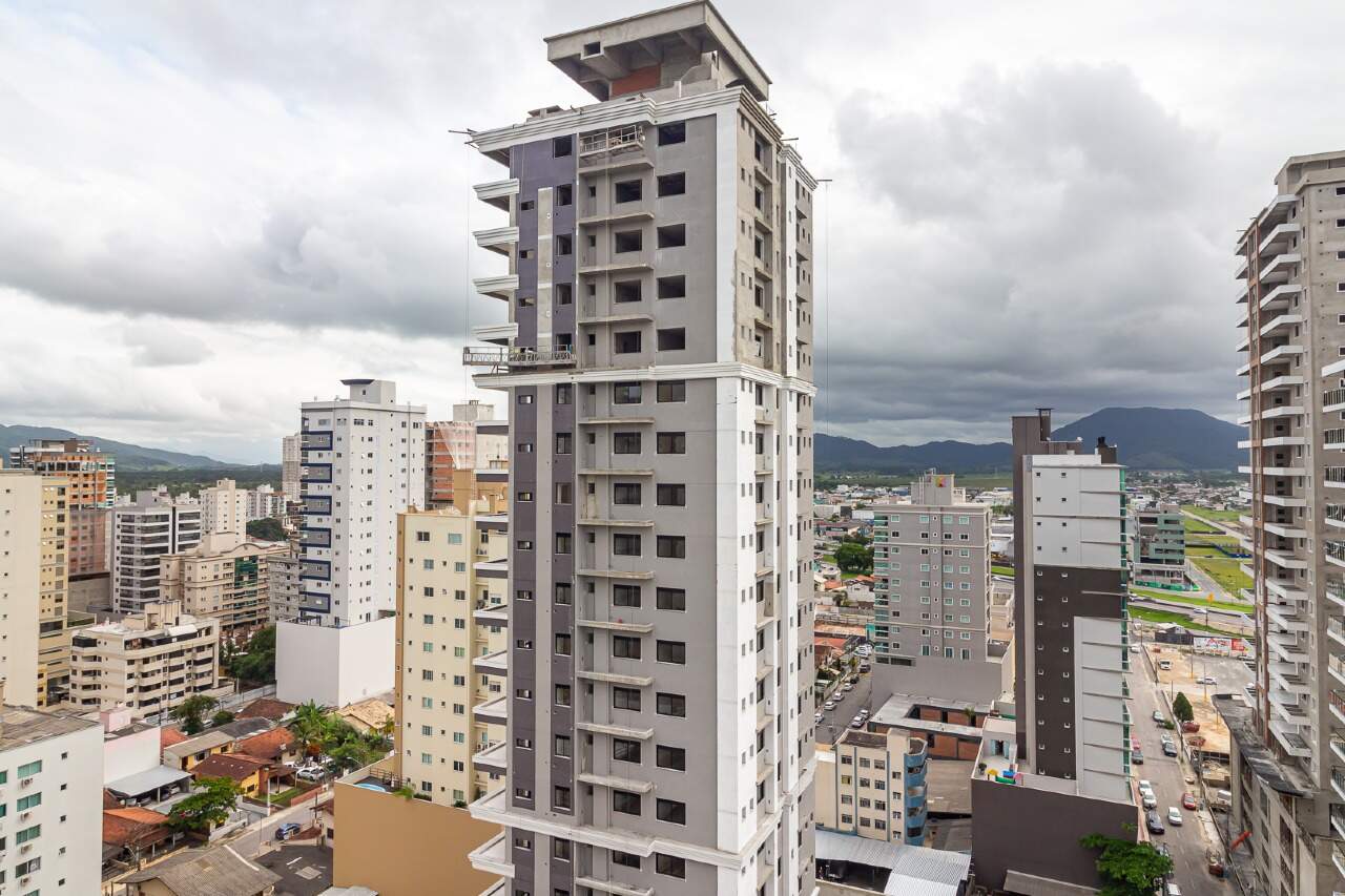 Foto do imóvel Apartamento Mobiliado com 3 Suítes no Residencial Dom Benedito em Meia Praia – Itapema**