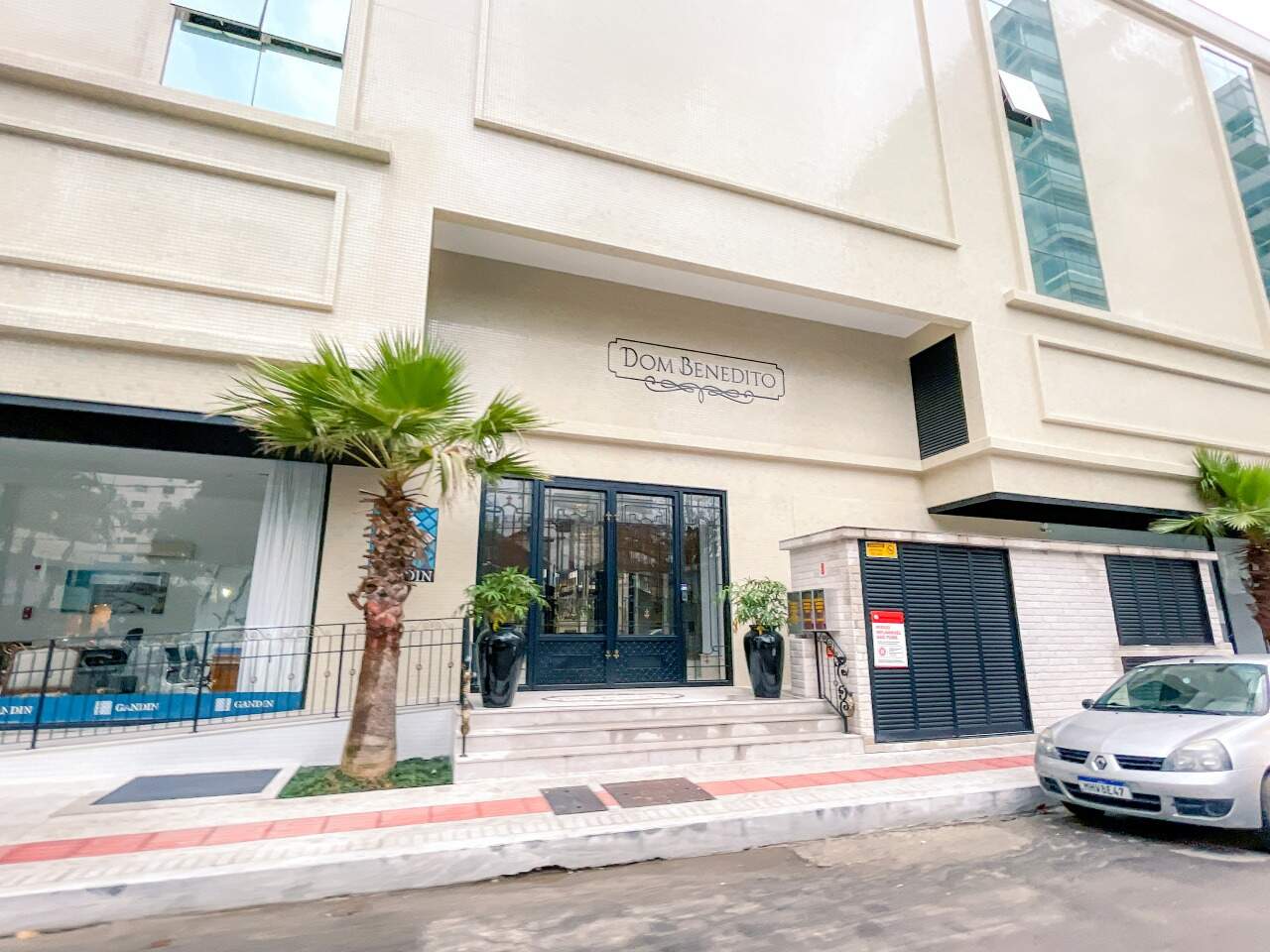 Foto do imóvel Apartamento Mobiliado com 3 Suítes no Residencial Dom Benedito em Meia Praia – Itapema**