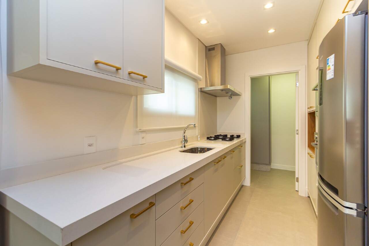 Foto do imóvel Apartamento Mobiliado com 3 Suítes no Residencial Dom Benedito em Meia Praia – Itapema**