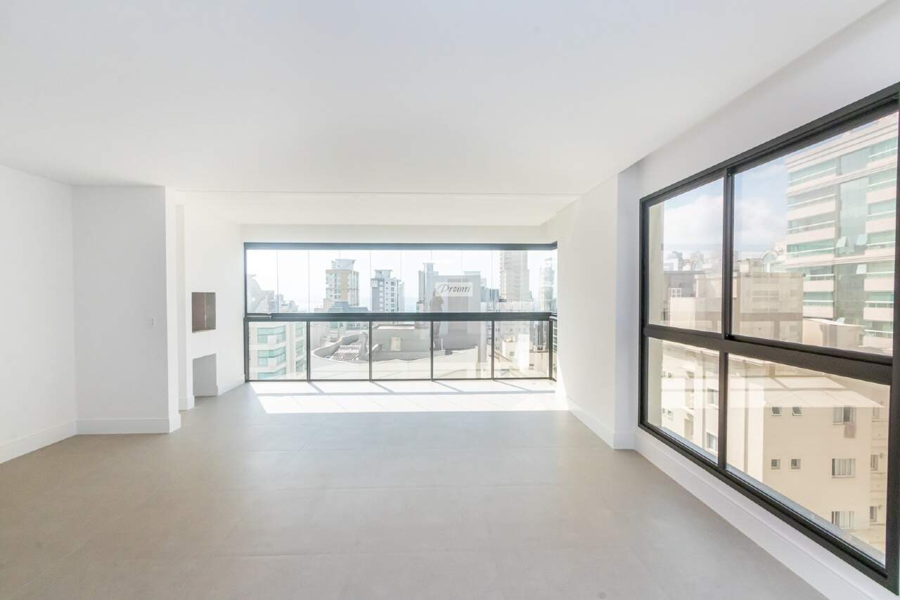 Apartamento 3 suítes Edifício Dom Benedito Meia Praia Itapema