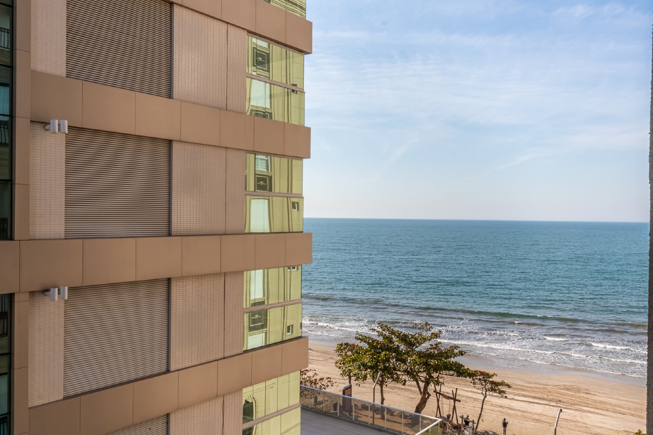 Foto do imóvel Apartamento 4 suítes no Edifício La Belle – 196m² a 60m do mar em Meia Praia, Itapema