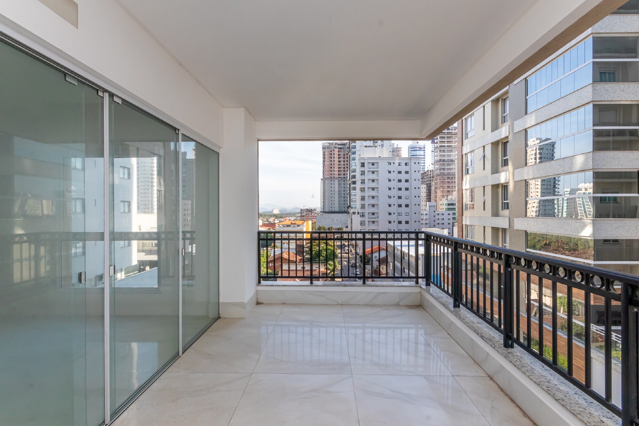 Foto do imóvel Apartamento 4 suítes no Edifício La Belle – 196m² a 60m do mar em Meia Praia, Itapema