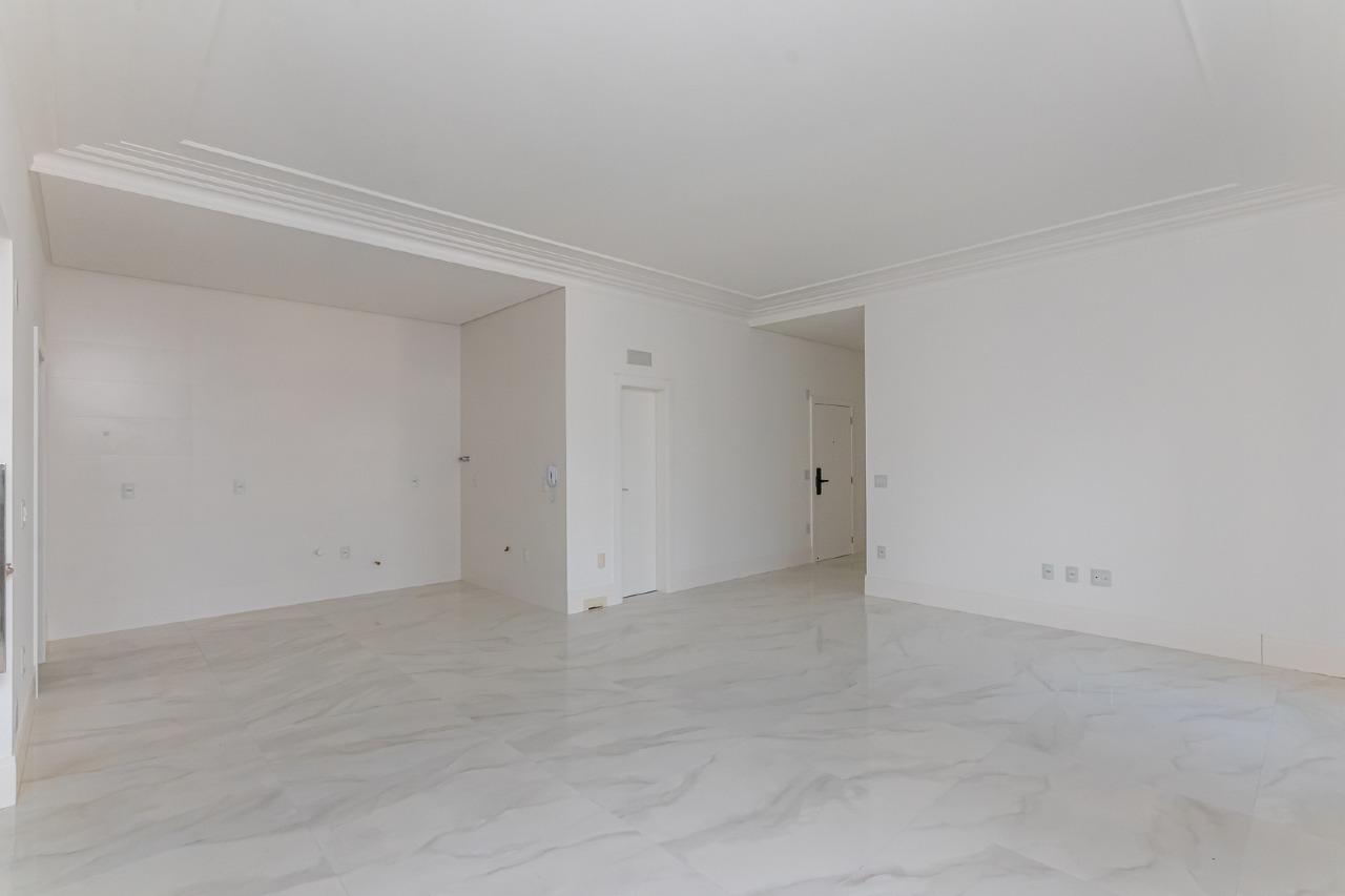 Foto do imóvel Apartamento 4 suítes no Edifício La Belle – 196m² a 60m do mar em Meia Praia, Itapema