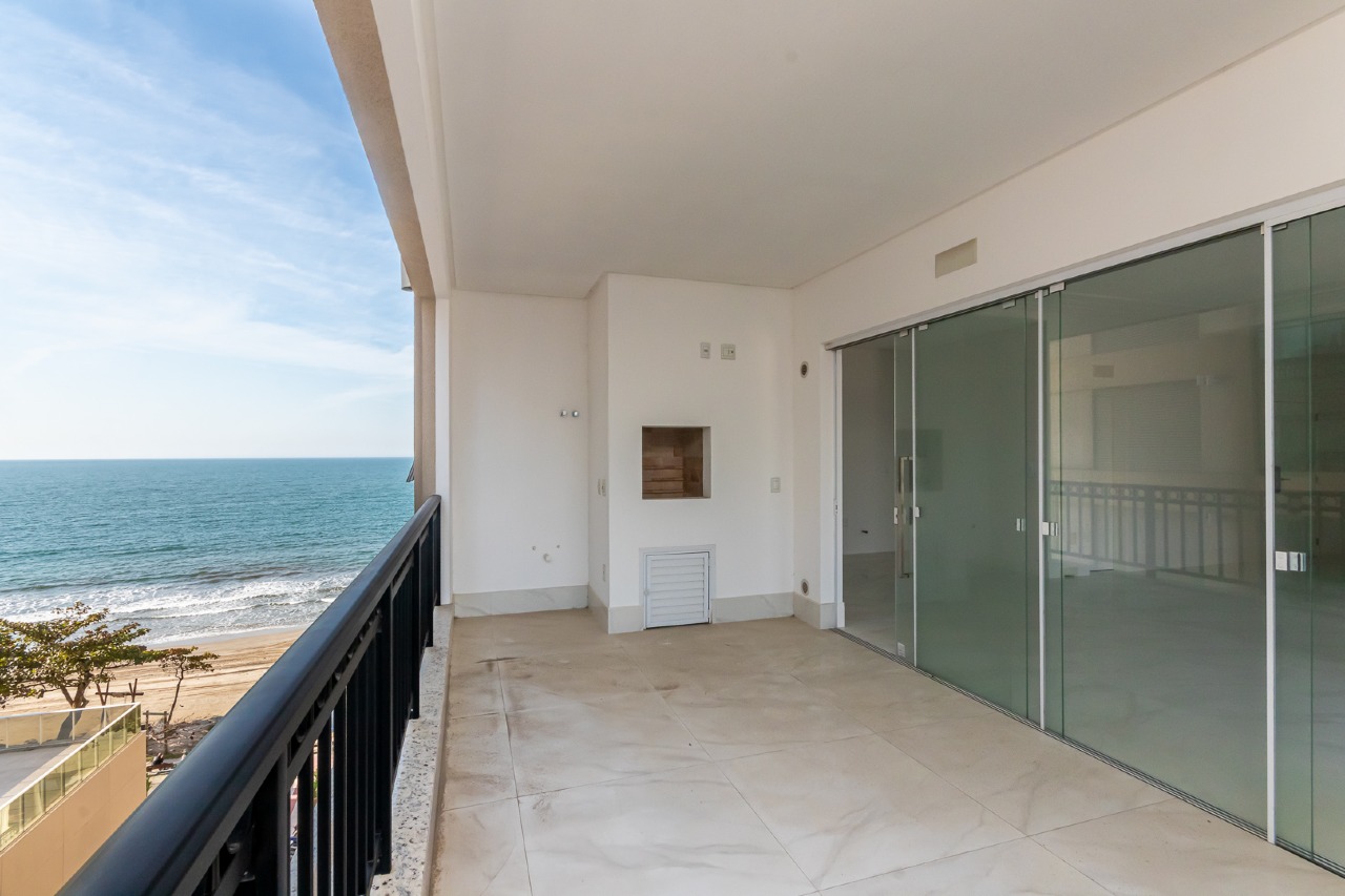 Foto do imóvel Apartamento 4 suítes no Edifício La Belle – 196m² a 60m do mar em Meia Praia, Itapema