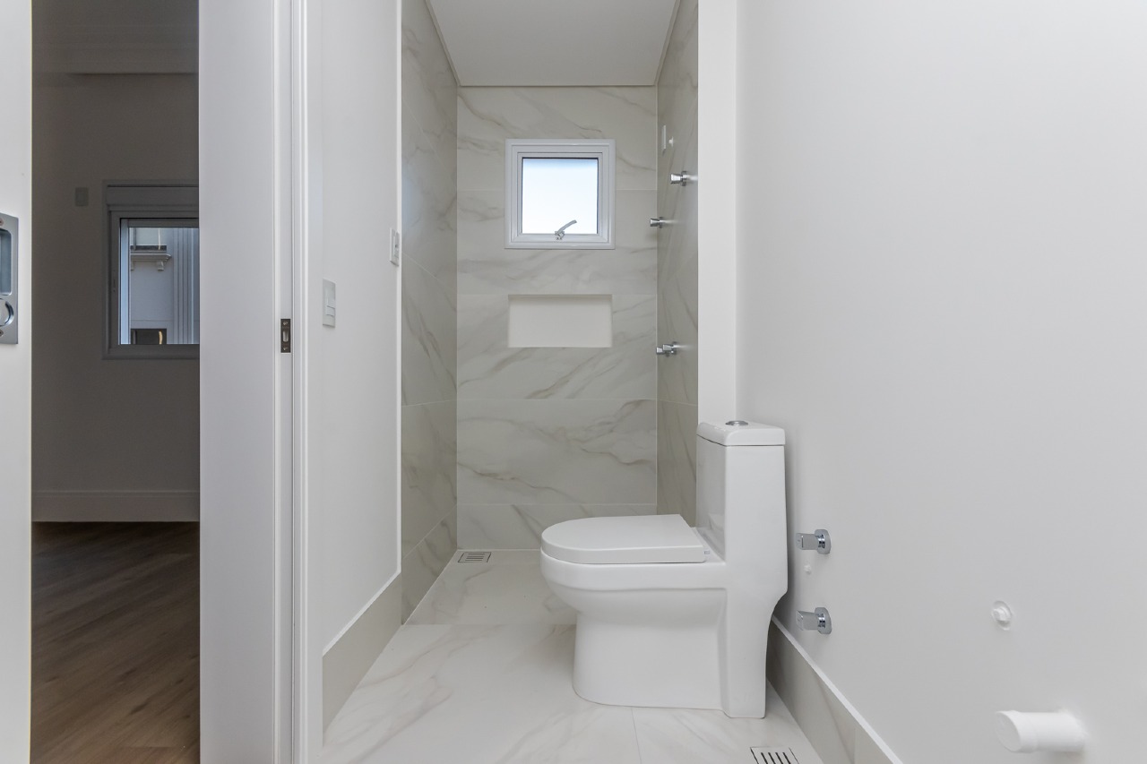 Foto do imóvel Apartamento 4 suítes no Edifício La Belle – 196m² a 60m do mar em Meia Praia, Itapema