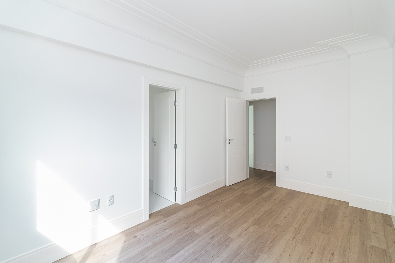 Foto do imóvel Apartamento de 4 suítes no Ed. Belvedere no Centro de Itapema