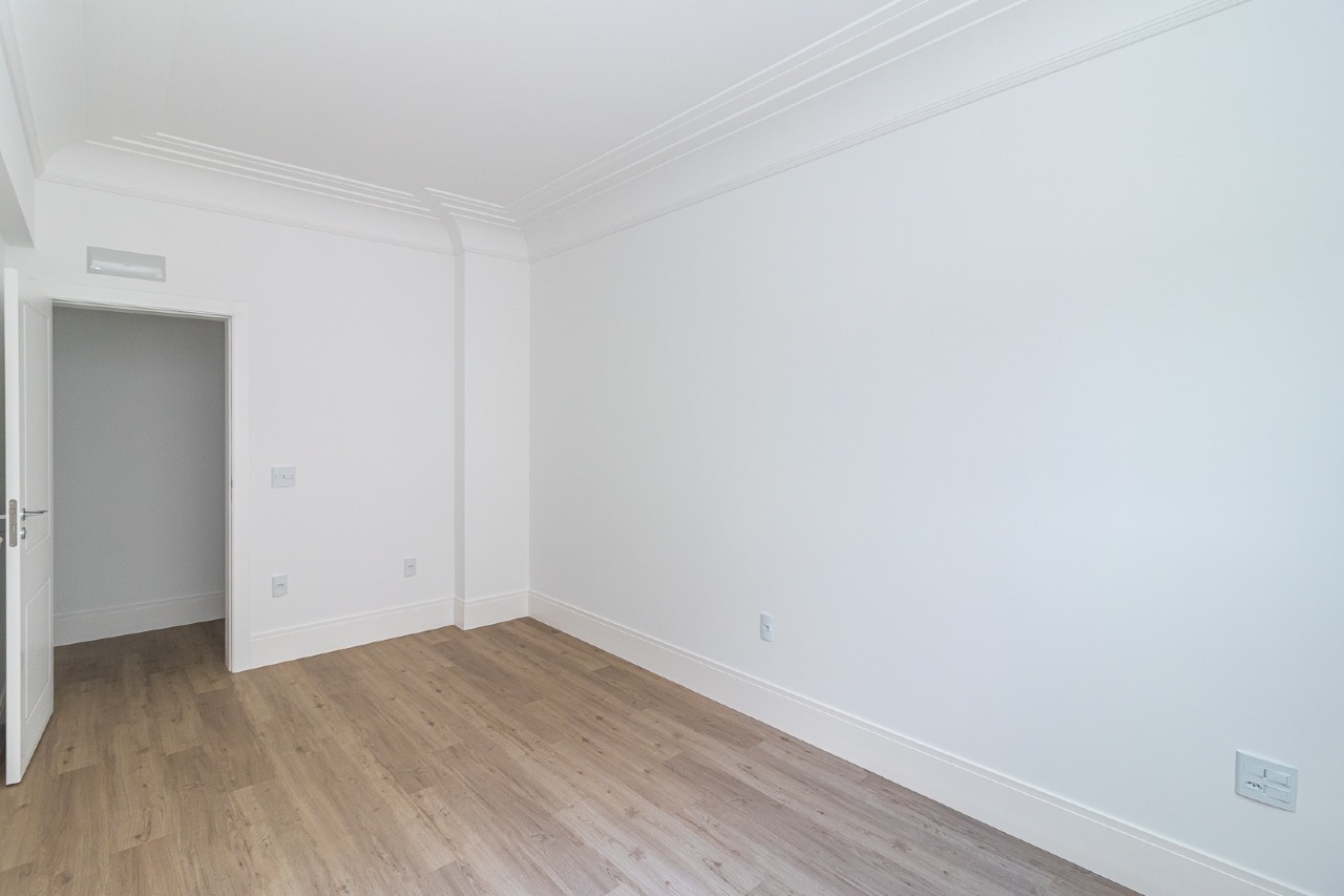 Foto do imóvel Apartamento de 4 suítes no Ed. Belvedere no Centro de Itapema