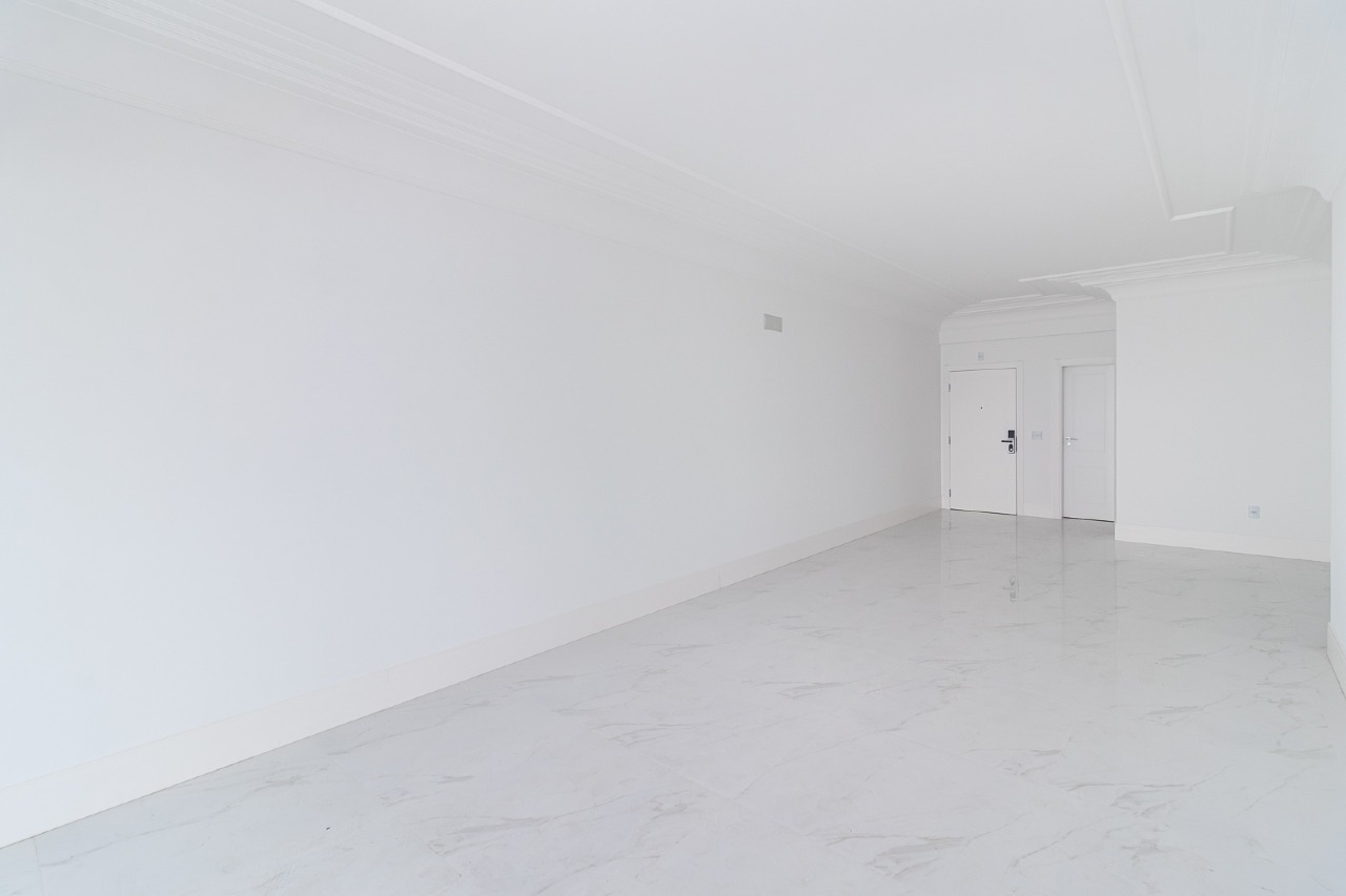 Foto do imóvel Apartamento de 4 suítes no Ed. Belvedere no Centro de Itapema