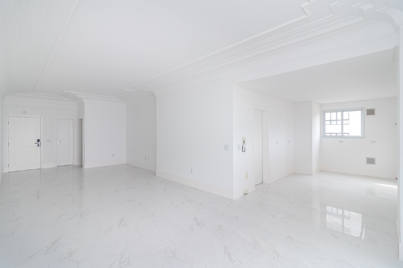 Foto do imóvel Apartamento de 4 suítes no Ed. Belvedere no Centro de Itapema