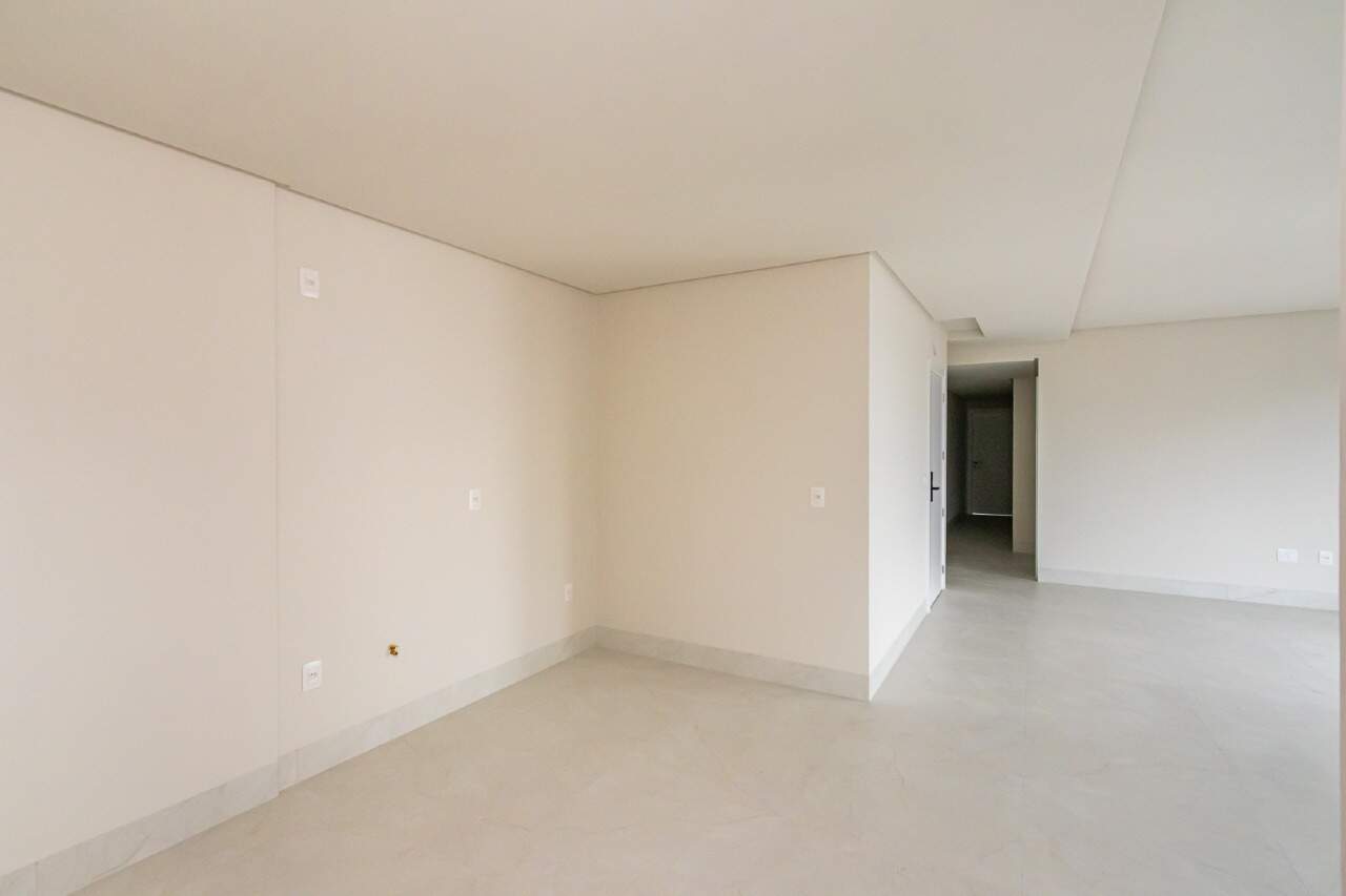 Foto do imóvel Apartamento 3 Suítes à Venda no Edifício Águas de Março – Meia Praia, Itapema