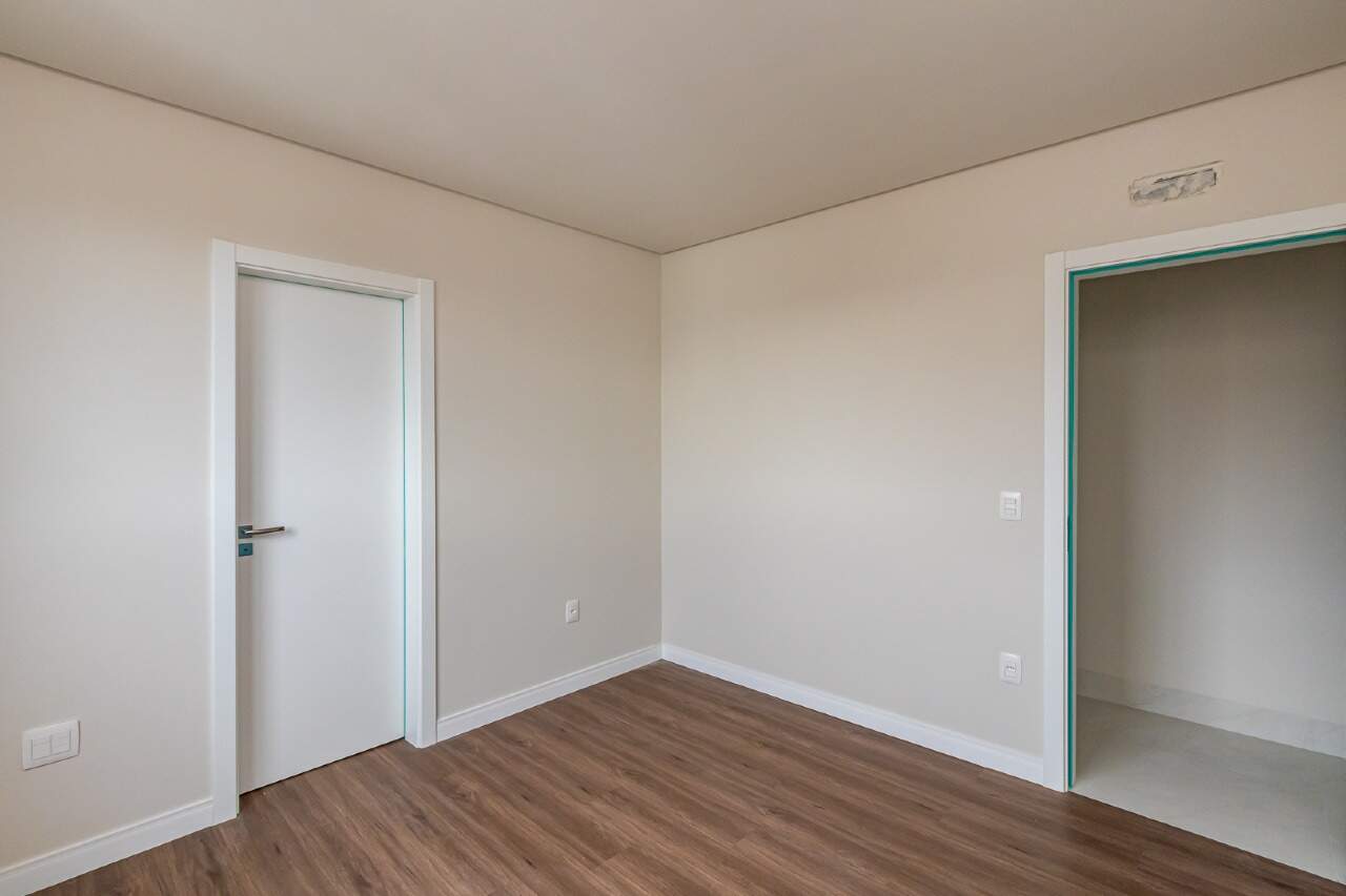 Foto do imóvel Apartamento 3 Suítes à Venda no Edifício Águas de Março – Meia Praia, Itapema