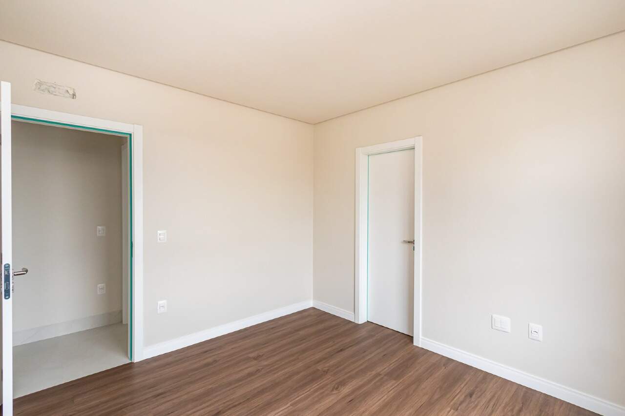 Foto do imóvel Apartamento 3 Suítes à Venda no Edifício Águas de Março – Meia Praia, Itapema