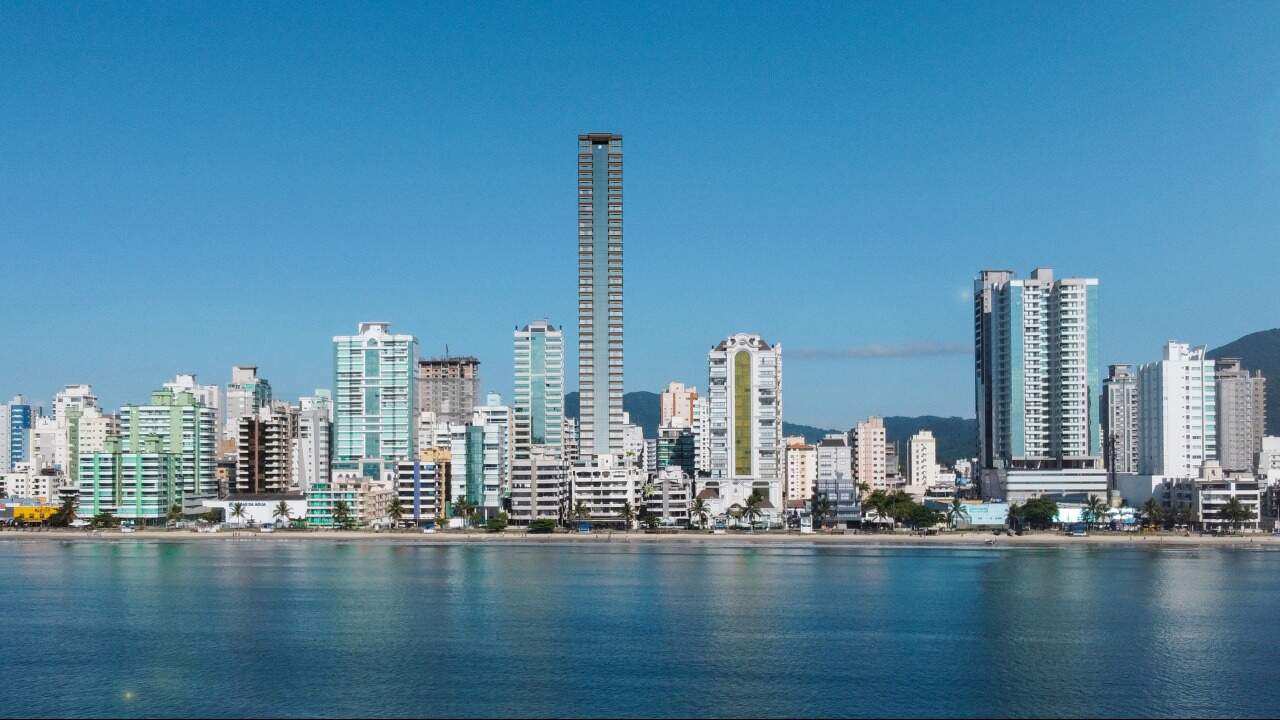 Foto do imóvel Apartamento de 4 suítes no Villa Maiorca – 190m² em Meia Praia, Itapema