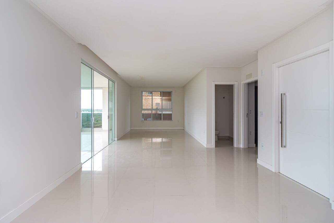 Foto do imóvel Apartamento com 3 suítes em Meia Praia, Itapema/SC.