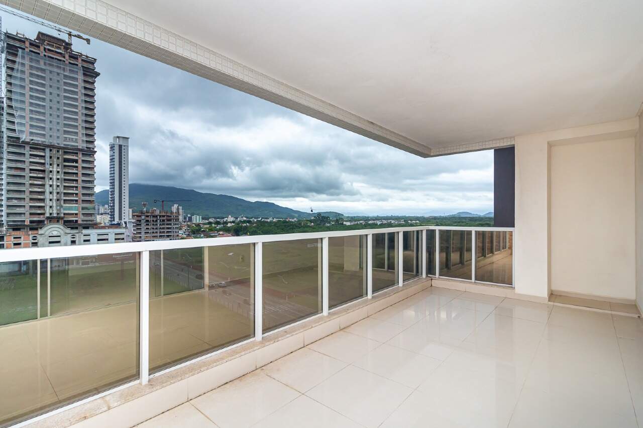 Foto do imóvel Apartamento com 3 suítes em Meia Praia, Itapema/SC.