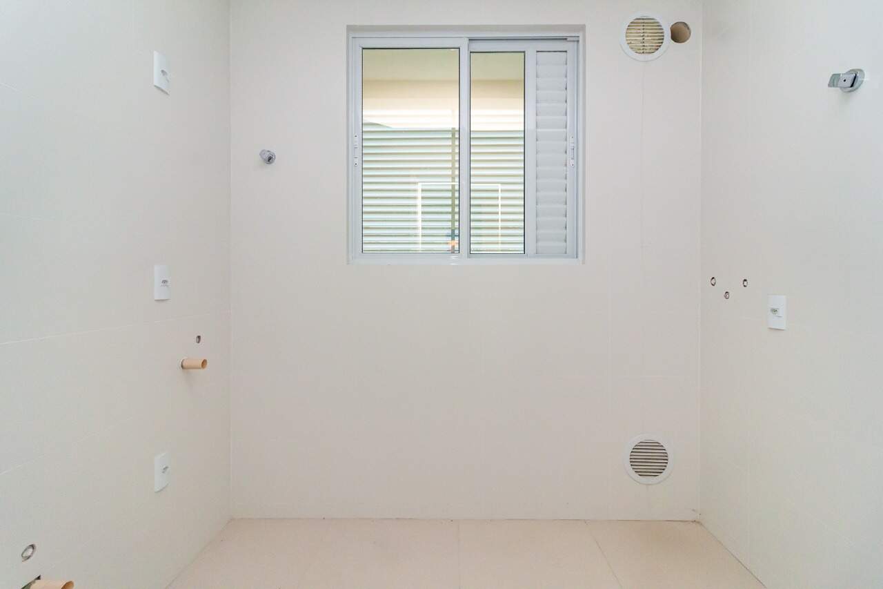 Foto do imóvel Apartamento com 3 suítes em Meia Praia, Itapema/SC.