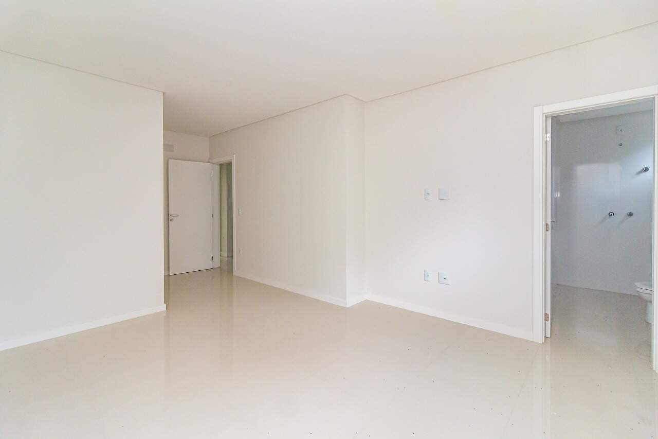 Foto do imóvel Apartamento com 3 suítes em Meia Praia, Itapema/SC.
