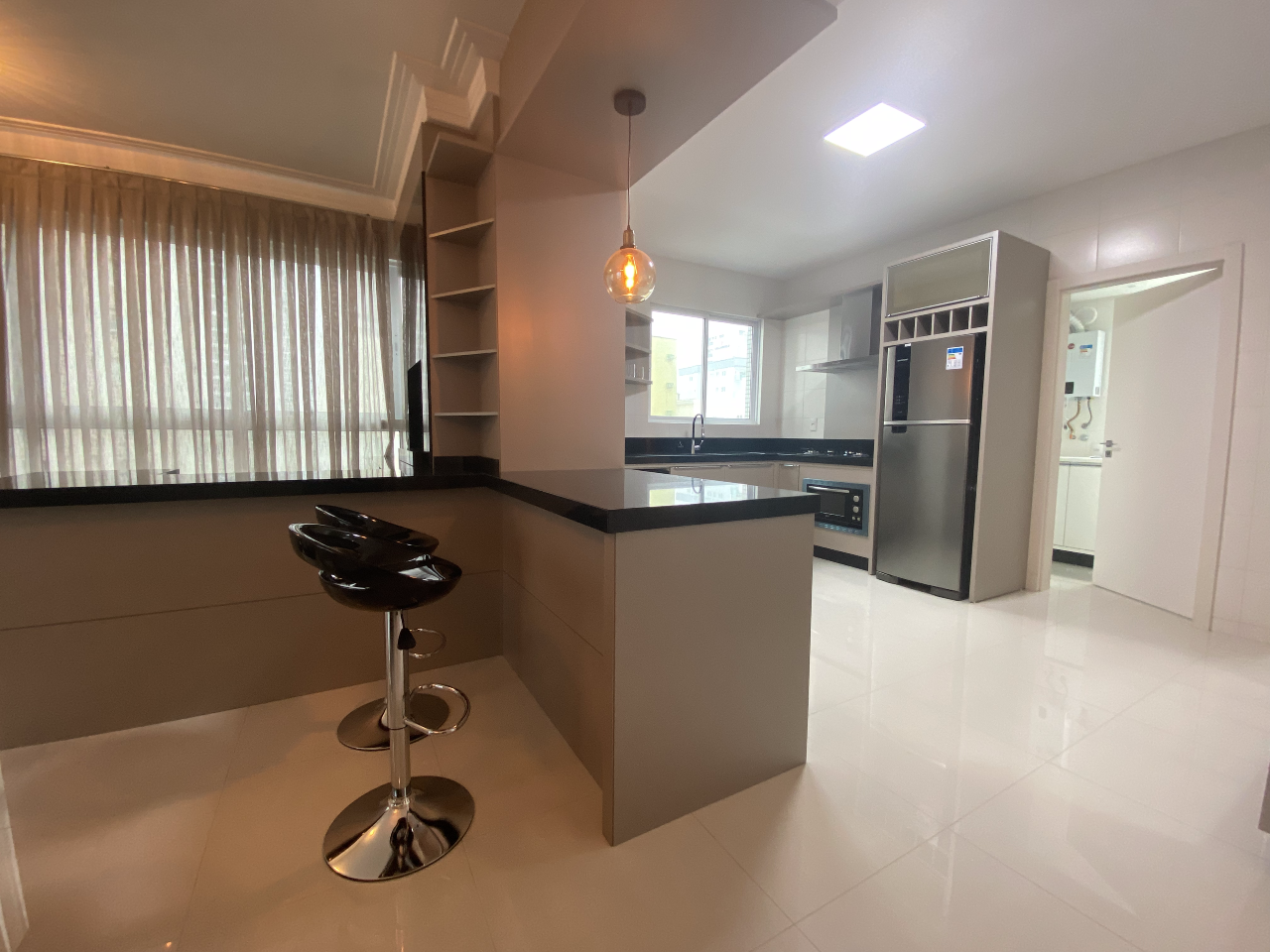 Foto do imóvel Apartamento à venda no Edifício Central Tower com 02 suítes + 02 Demi Suíte, 294,00m² privativos, na Meia Praia, Itapema / SC