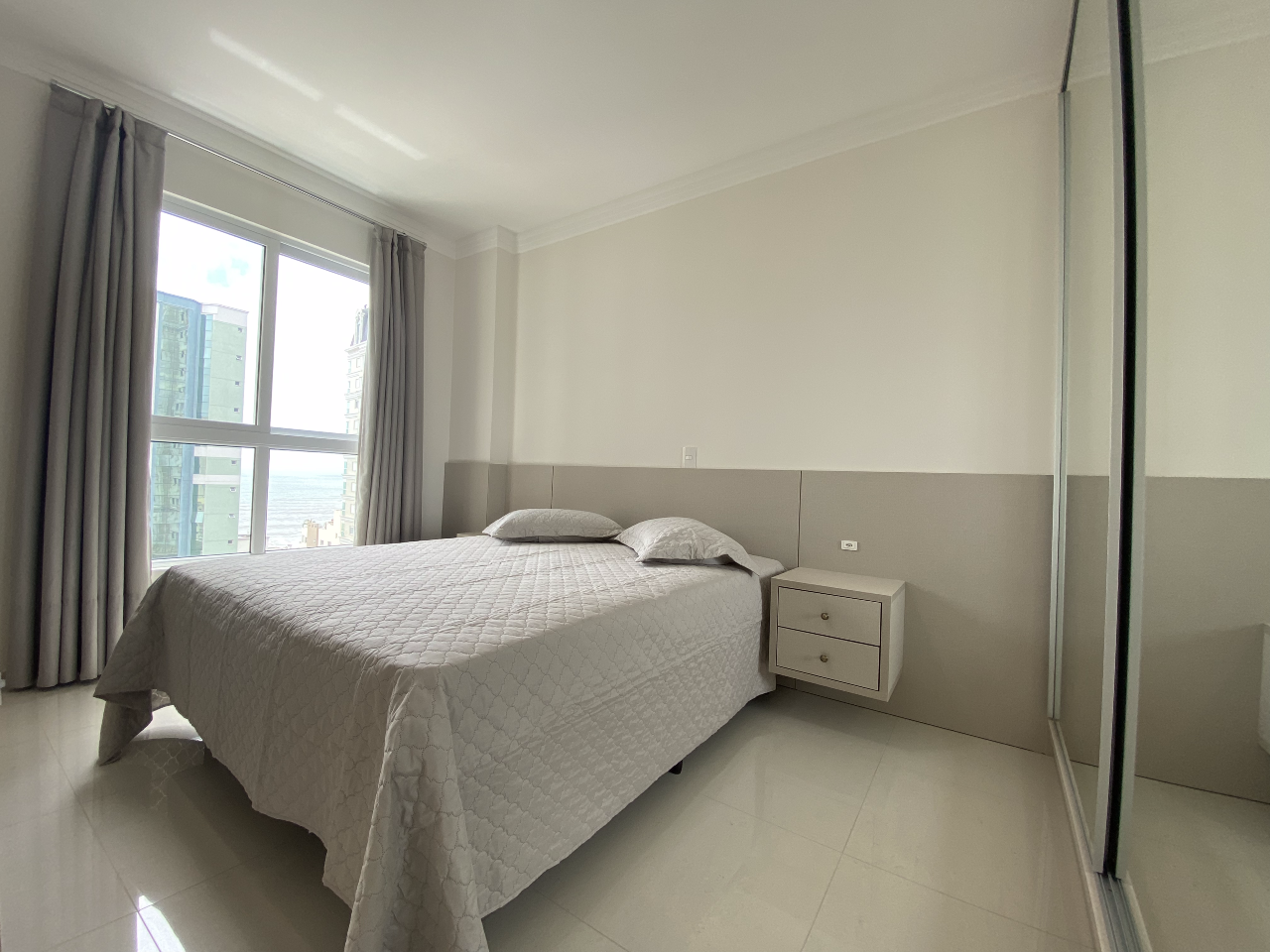 Foto do imóvel Apartamento à venda no Edifício Central Tower com 02 suítes + 02 Demi Suíte, 294,00m² privativos, na Meia Praia, Itapema / SC