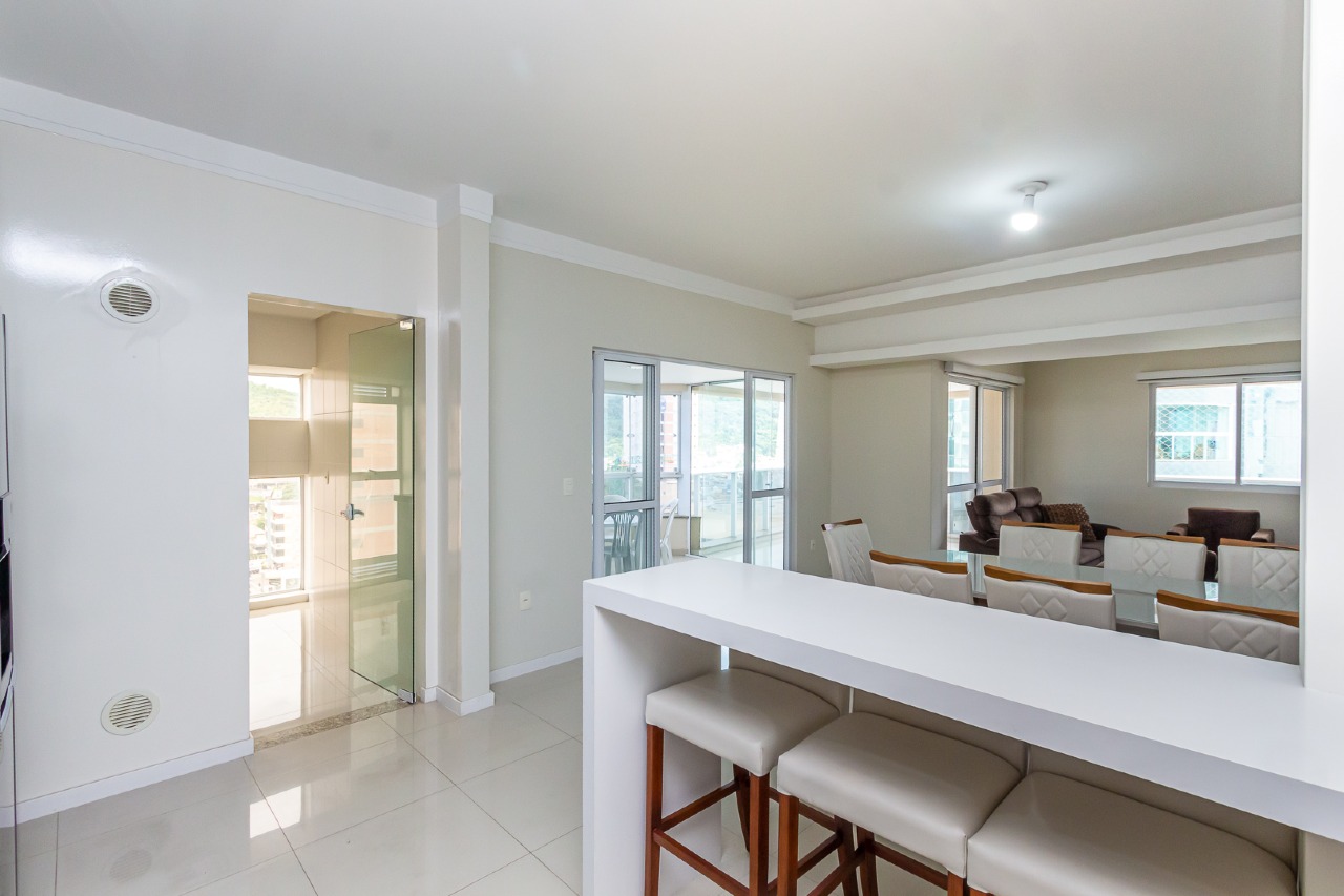 Foto do imóvel Apartamento à venda em Itapema no Summer Palace, 173 m² privativos