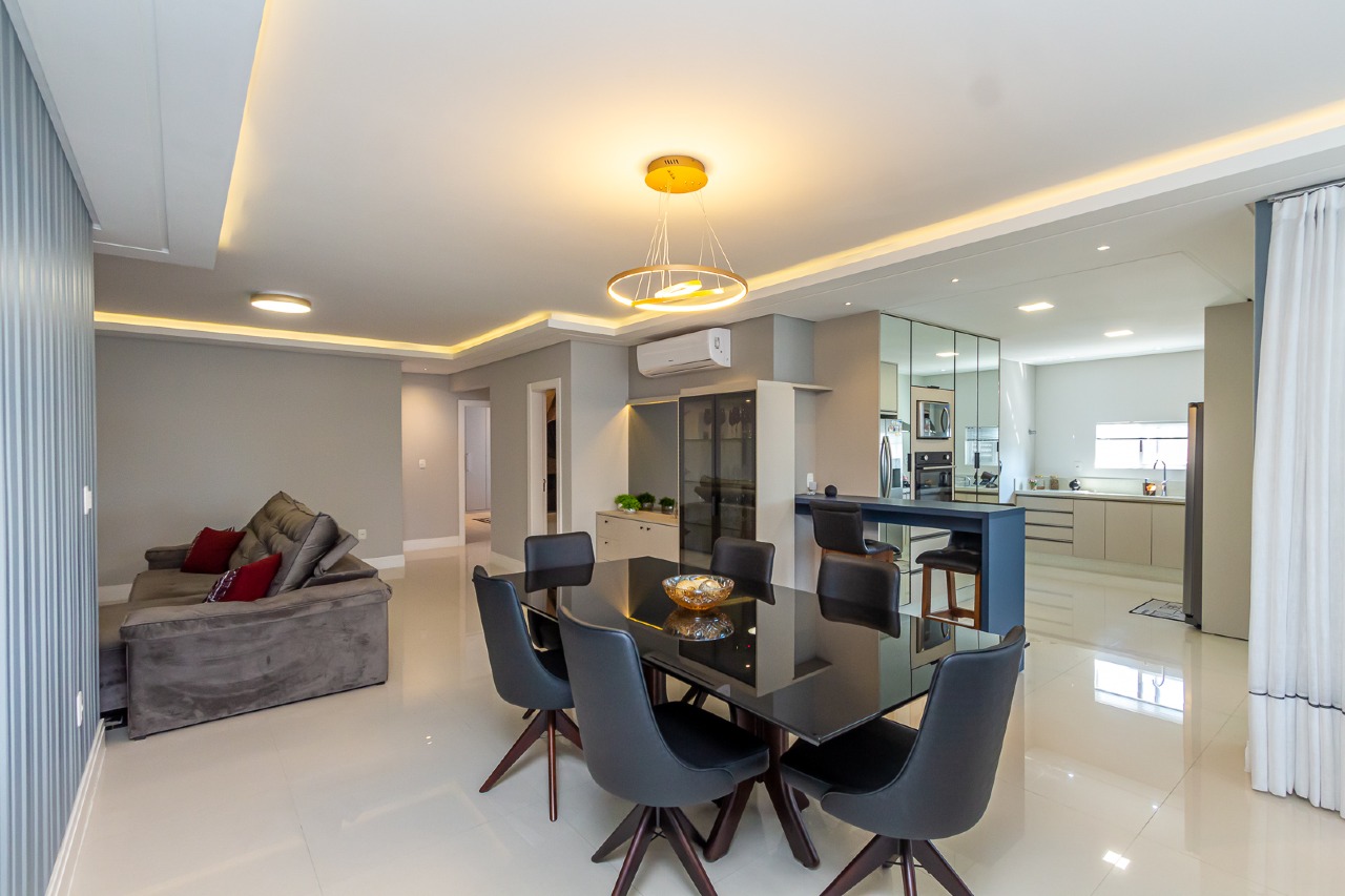 Foto do imóvel Apartamento 3 suítes no Edifício Mar das Arábias em Meia Praia Itapema – 170m²
