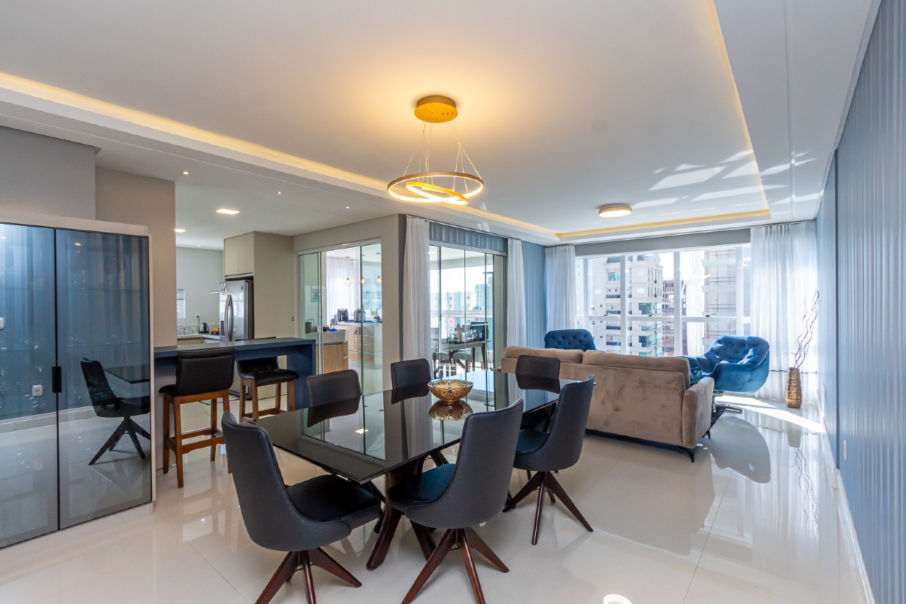 Foto do imóvel Apartamento 3 suítes no Edifício Mar das Arábias em Meia Praia Itapema – 170m²