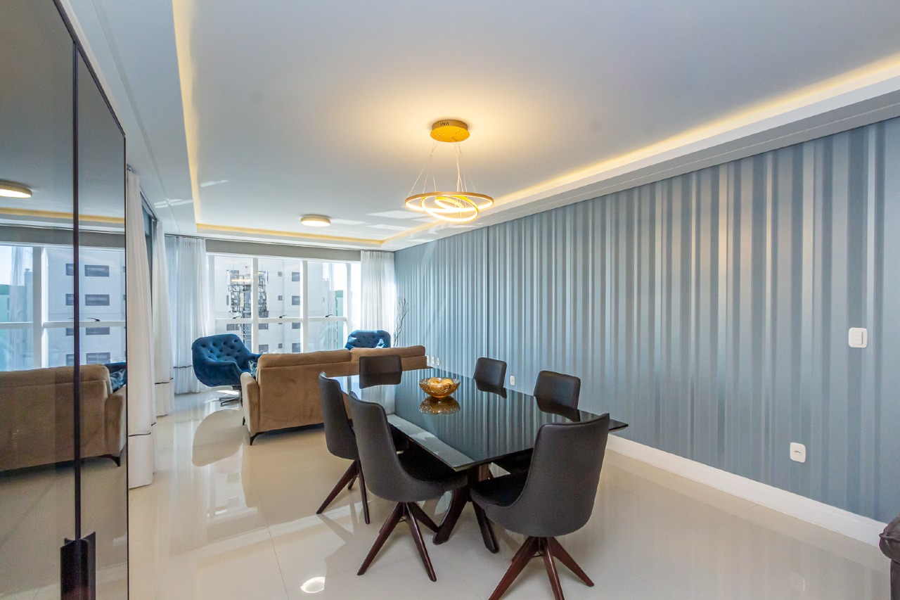 Foto do imóvel Apartamento 3 suítes no Edifício Mar das Arábias em Meia Praia Itapema – 170m²