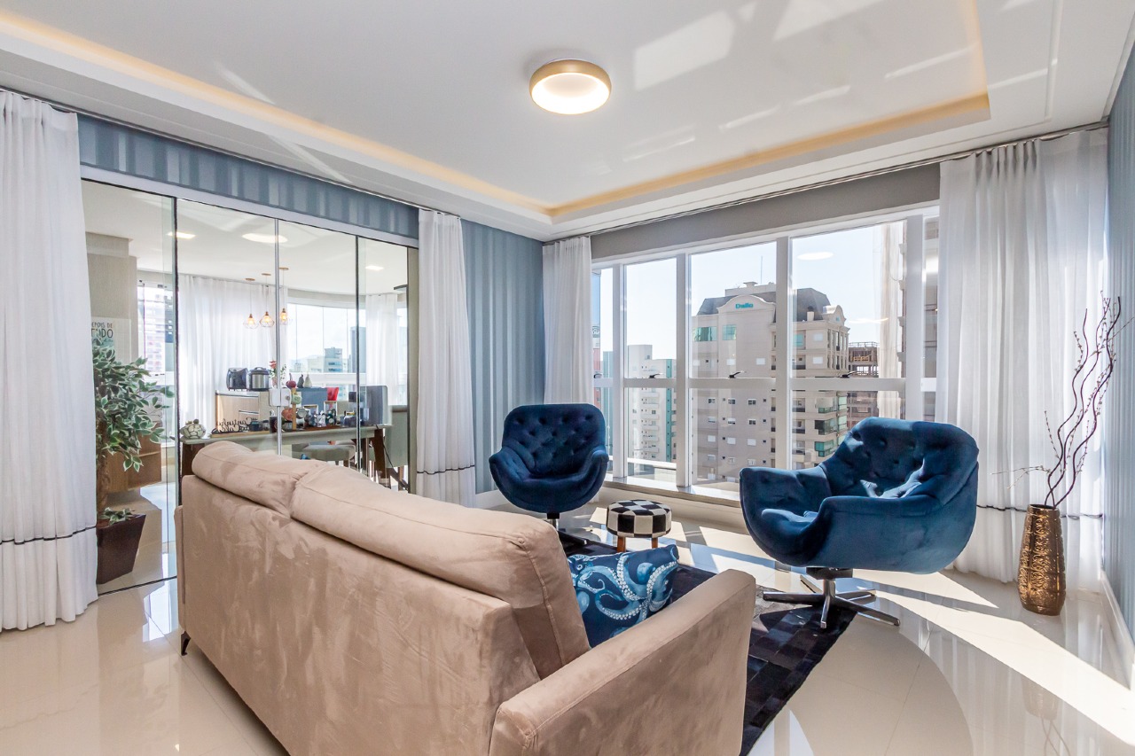Foto do imóvel Apartamento 3 suítes no Edifício Mar das Arábias em Meia Praia Itapema – 170m²