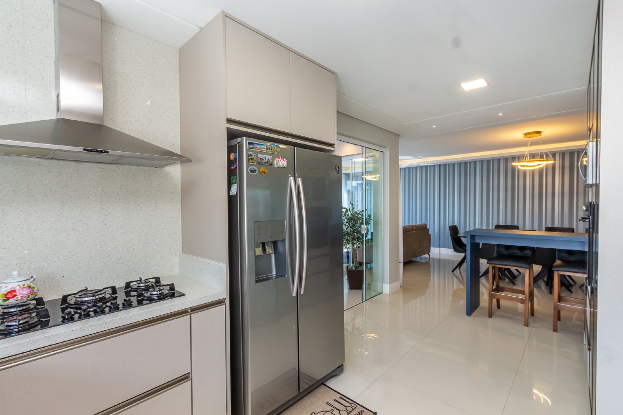 Foto do imóvel Apartamento 3 suítes no Edifício Mar das Arábias em Meia Praia Itapema – 170m²
